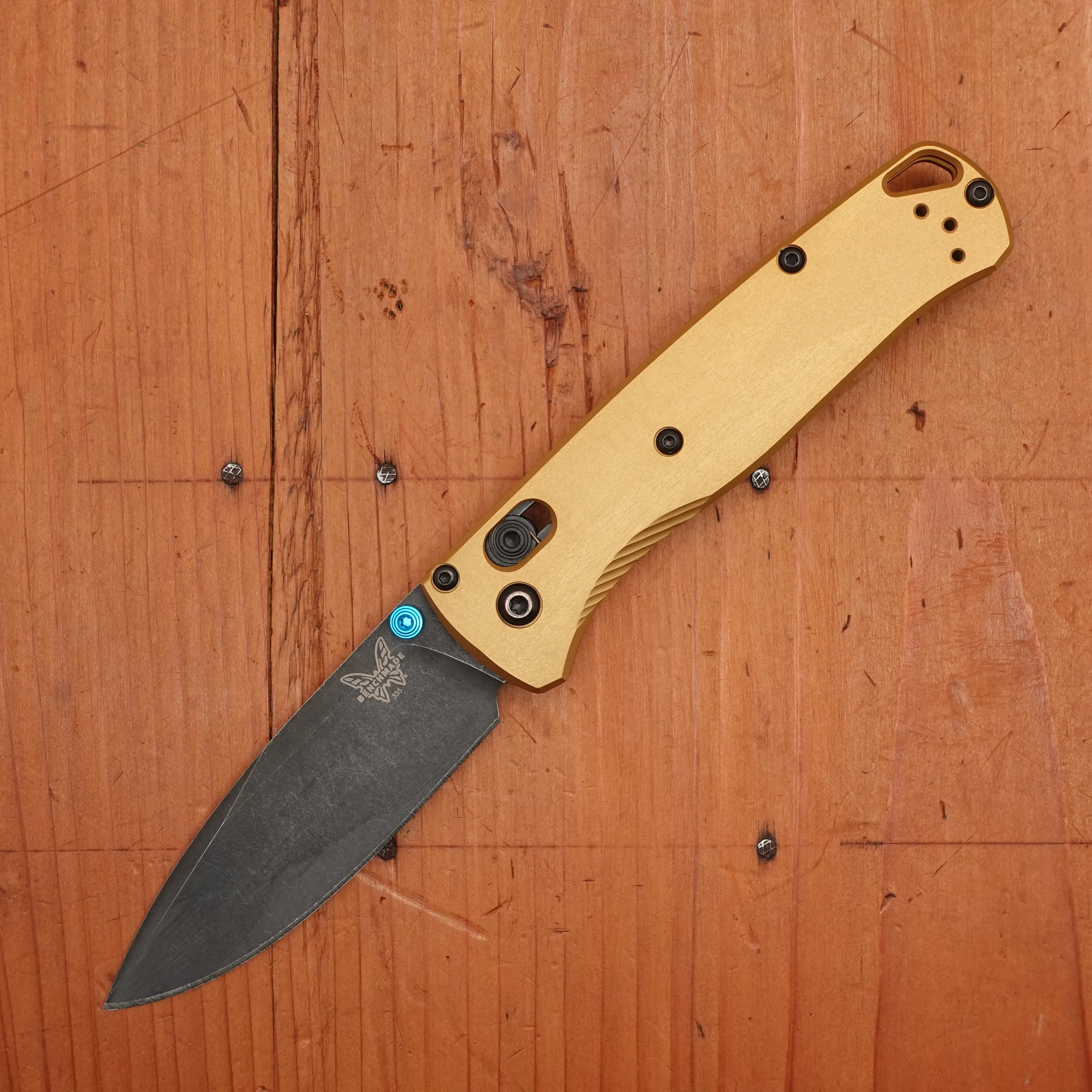 Benchmade 535BK-07 Bugout Drop Point M390 AXIS Lock Burnt Brass Aluminum Handle