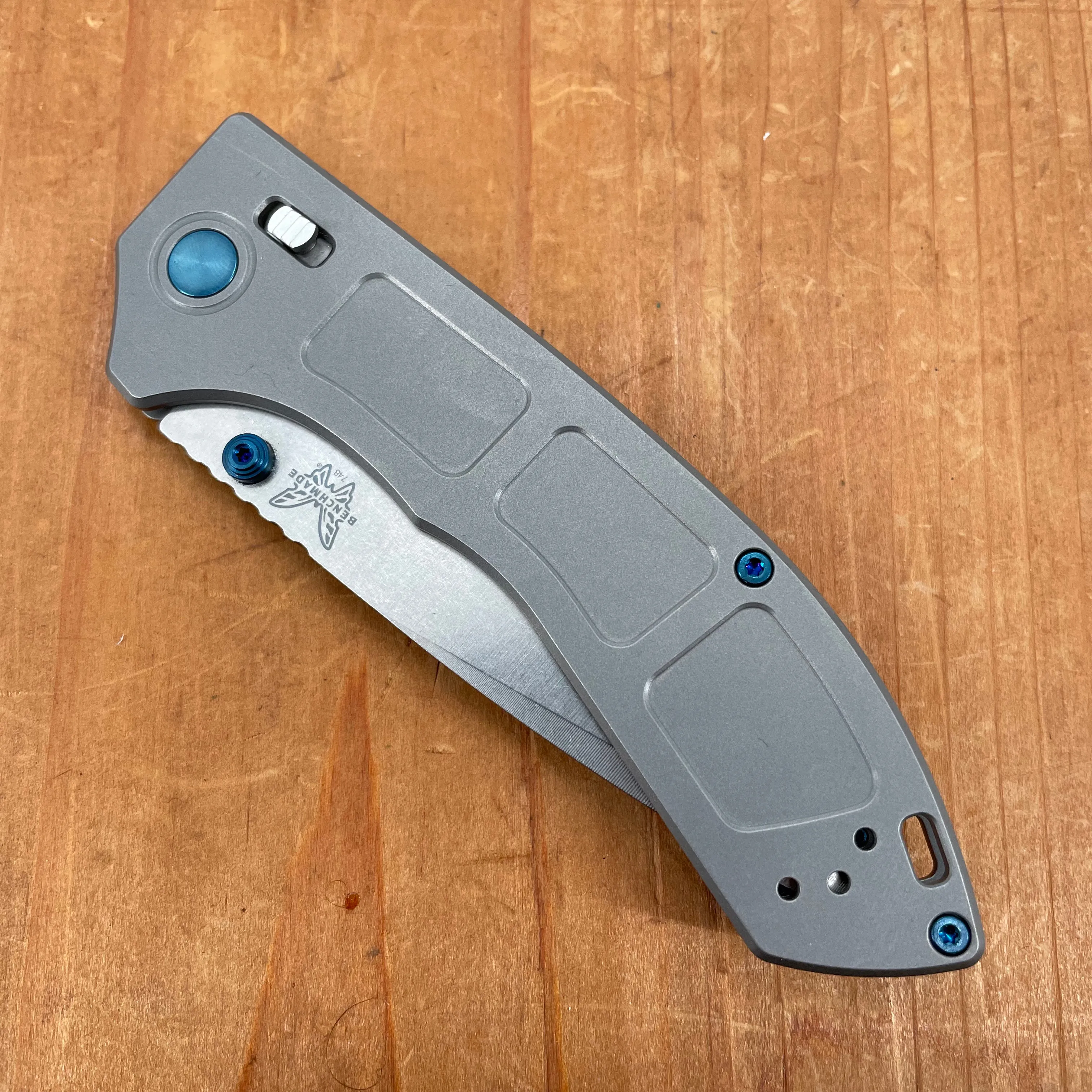 Benchmade 748 Narrows Drop Point M390 AXIS Lock Raw Titanium Handle