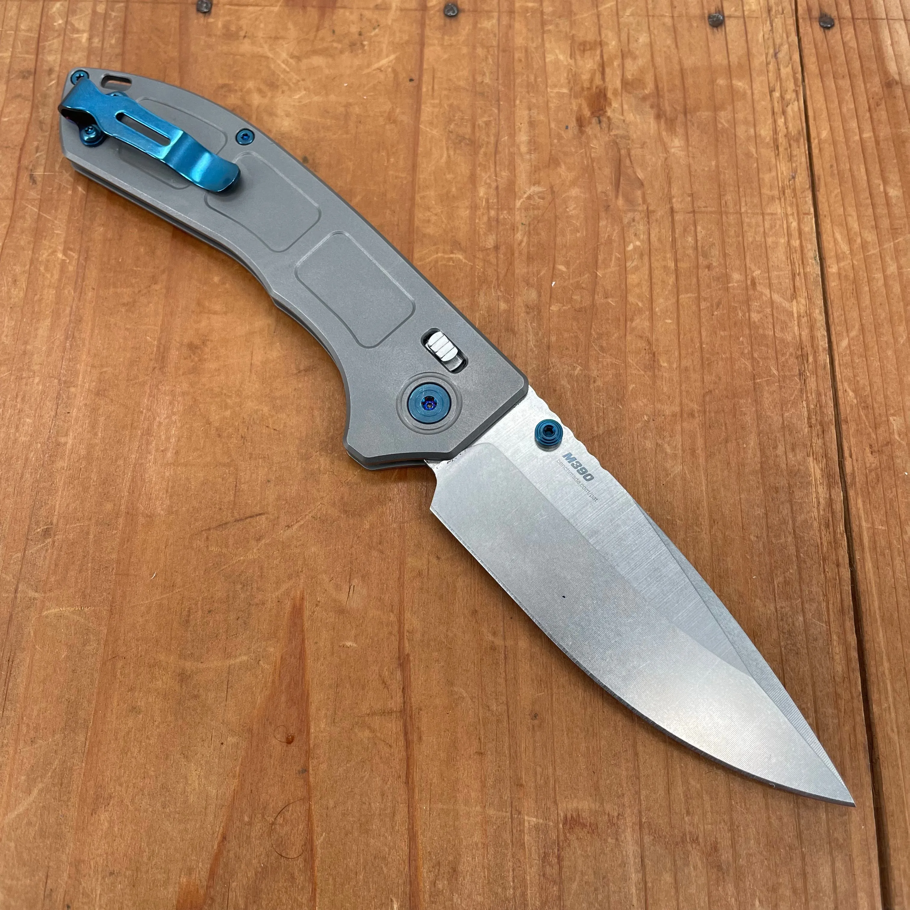 Benchmade 748 Narrows Drop Point M390 AXIS Lock Raw Titanium Handle