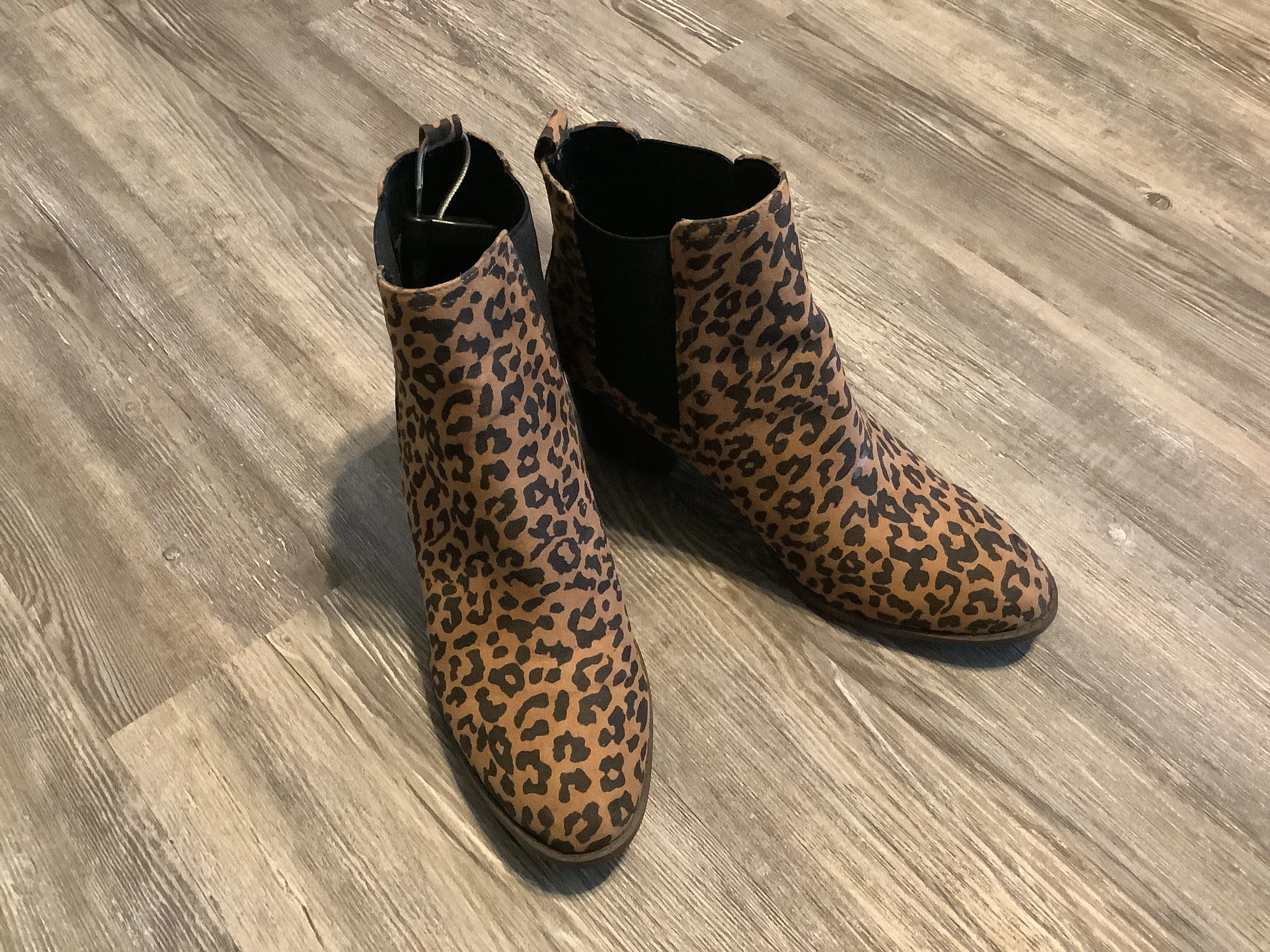 Boots Ankle Heels By Loft In Animal Print, Size: 10