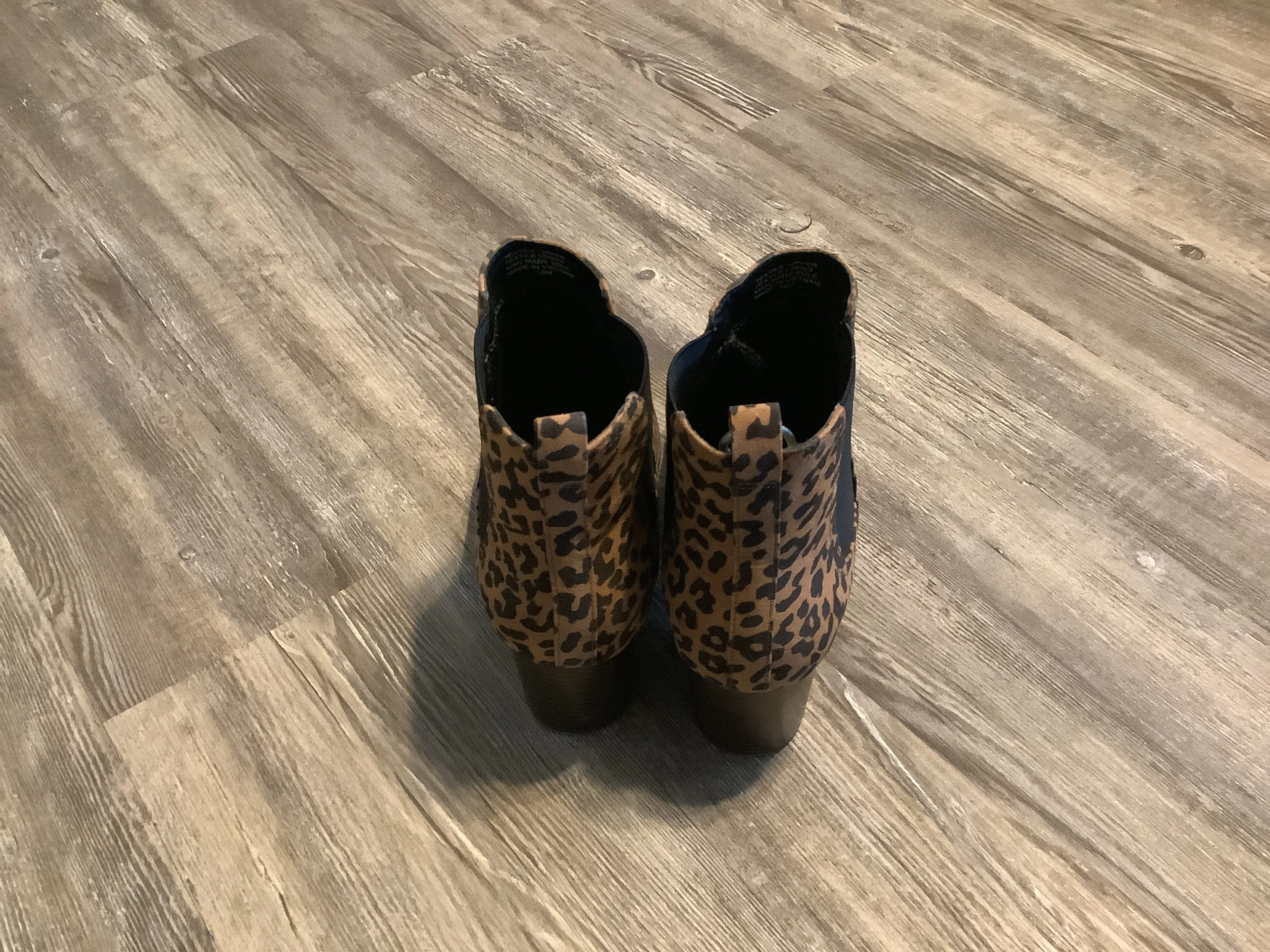 Boots Ankle Heels By Loft In Animal Print, Size: 10