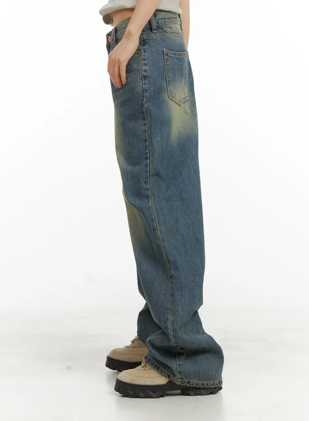 Breezy Wide-Fit Baggy Jeans CY414