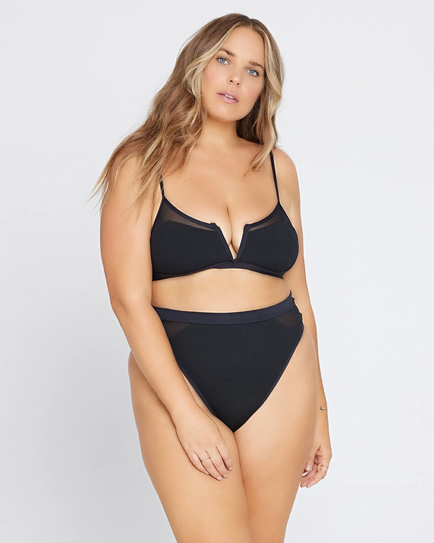 Ribbed Sadie Bikini Top - Black